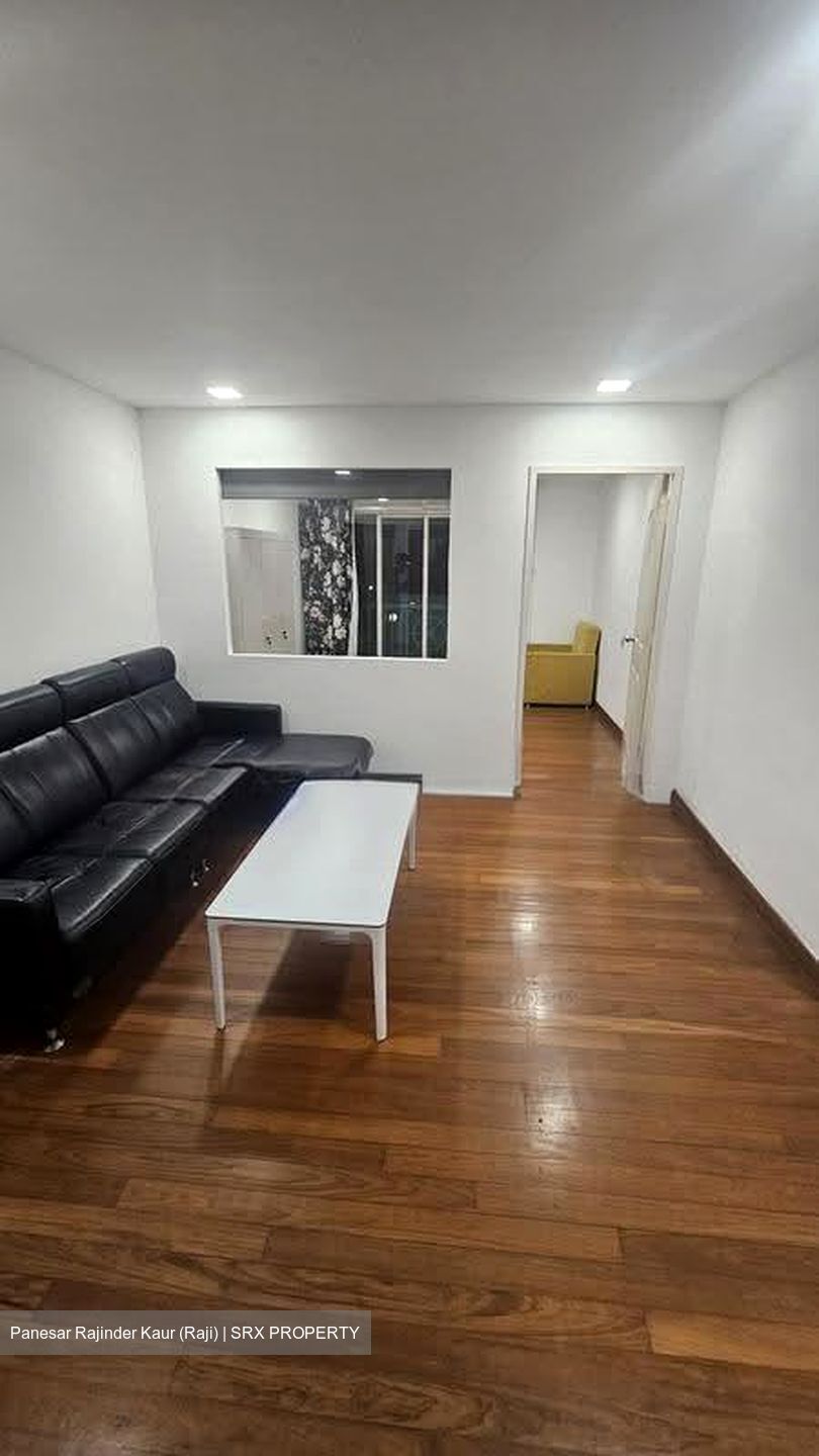 Melville Park (D18), Condominium #627384861